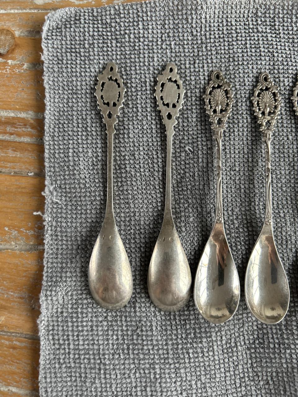 Set van 6 zilveren pauwen lepeltjes