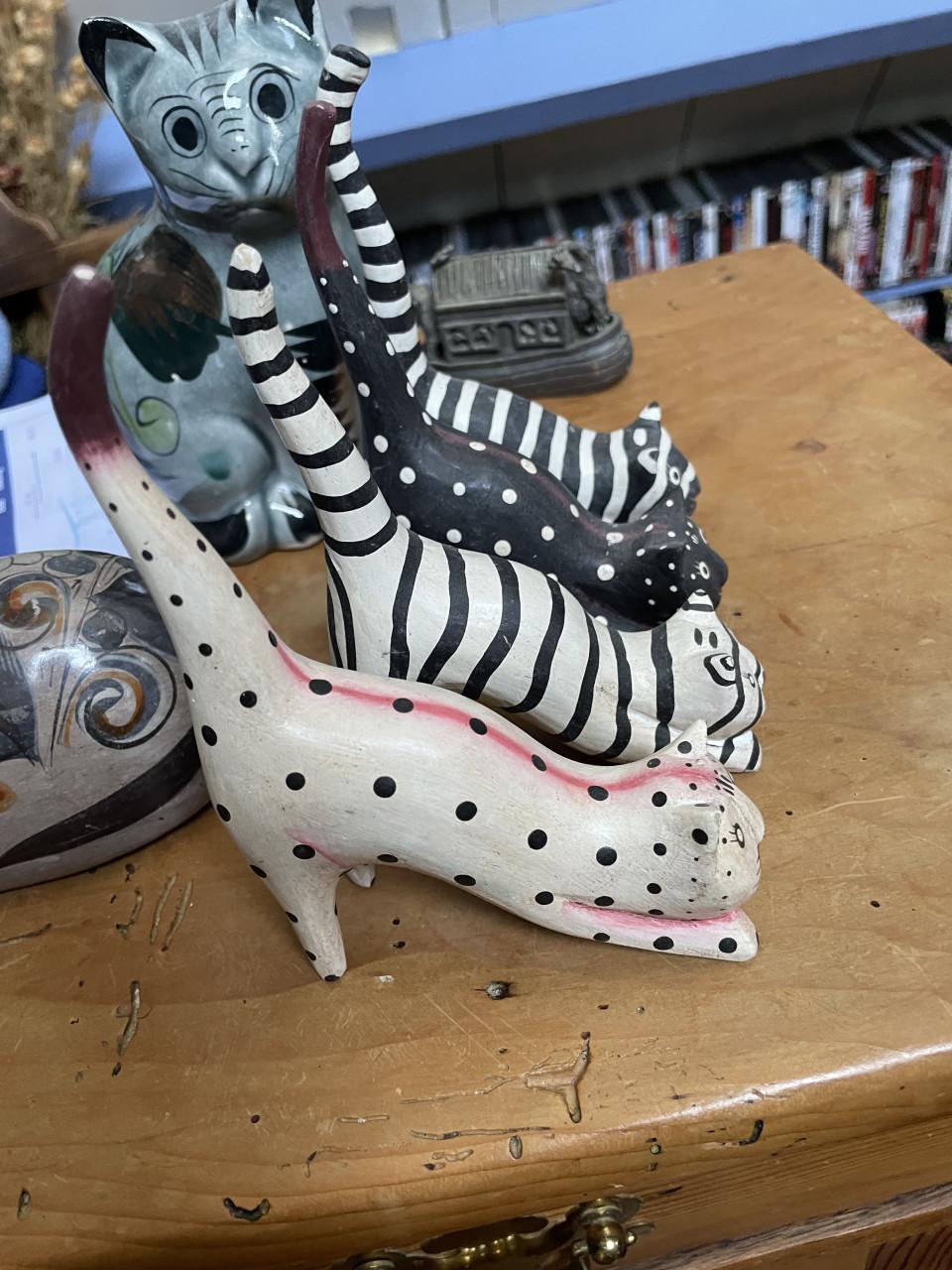 4 verschillende Houten Poezen