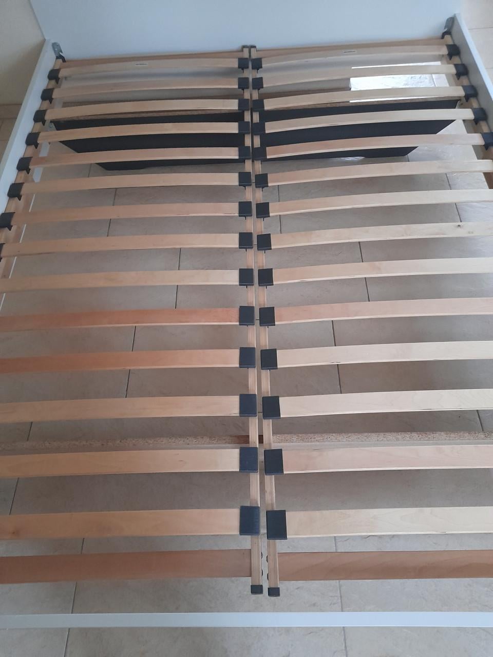 2 Persoons bed 160 x 200 ( in goede staat )