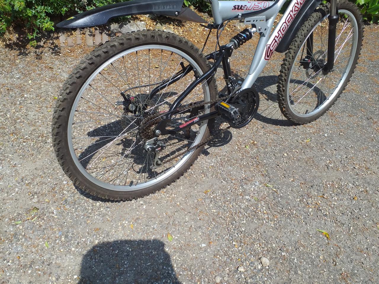 """""MOUNTAINBIKE SHOCKWAVE 750 MOOI VOOR OP VAKANTIE""""