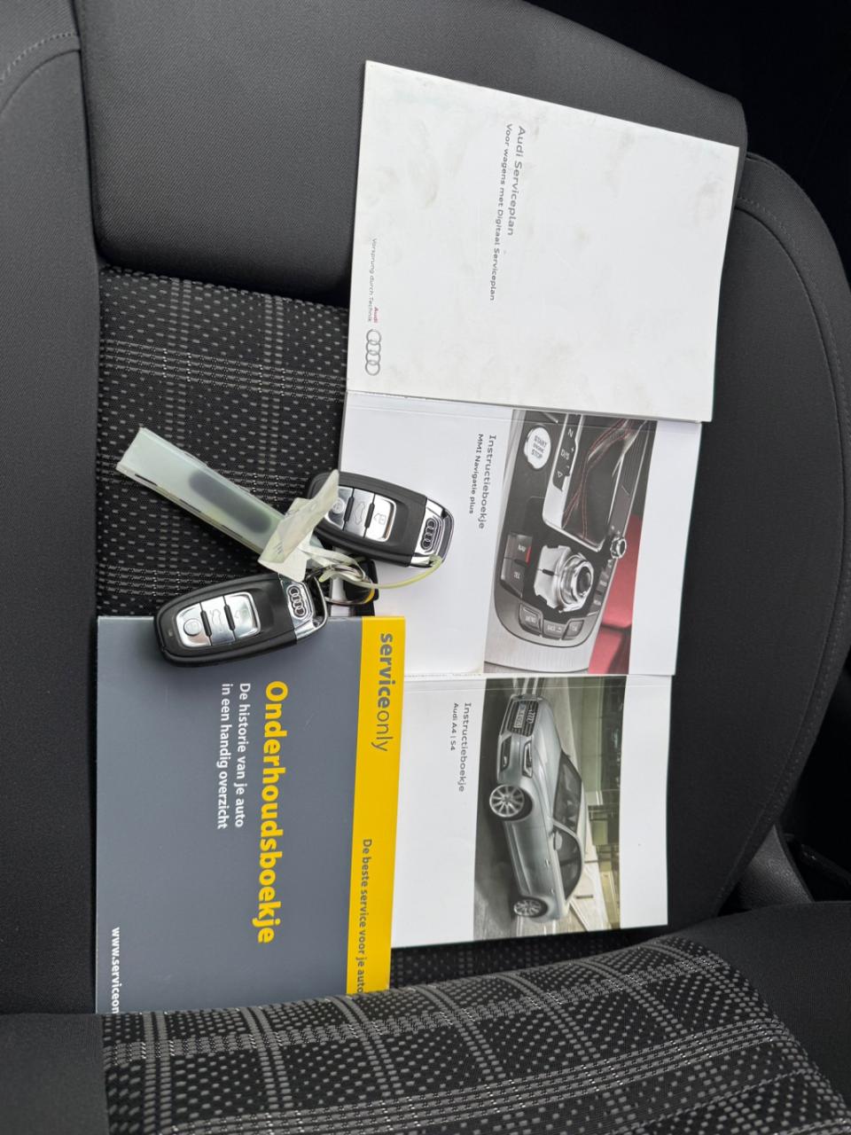 Audi A4 limousine 1.8 tfsie limited s