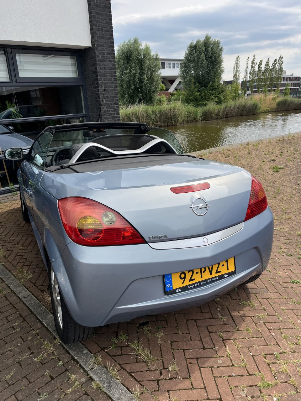Opel Tigra TwinTop (1.4 16V Sport)