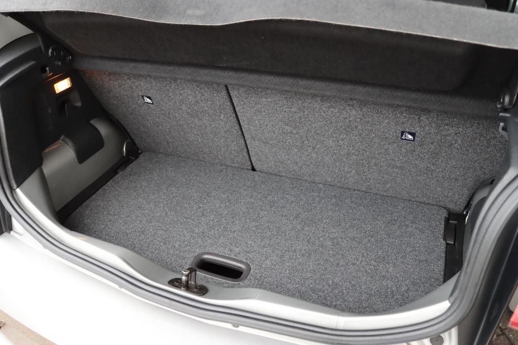 Volkswagen UP! 1.0 tsi 140 pk bmt high up! | stoelverwarming | camera | ac 