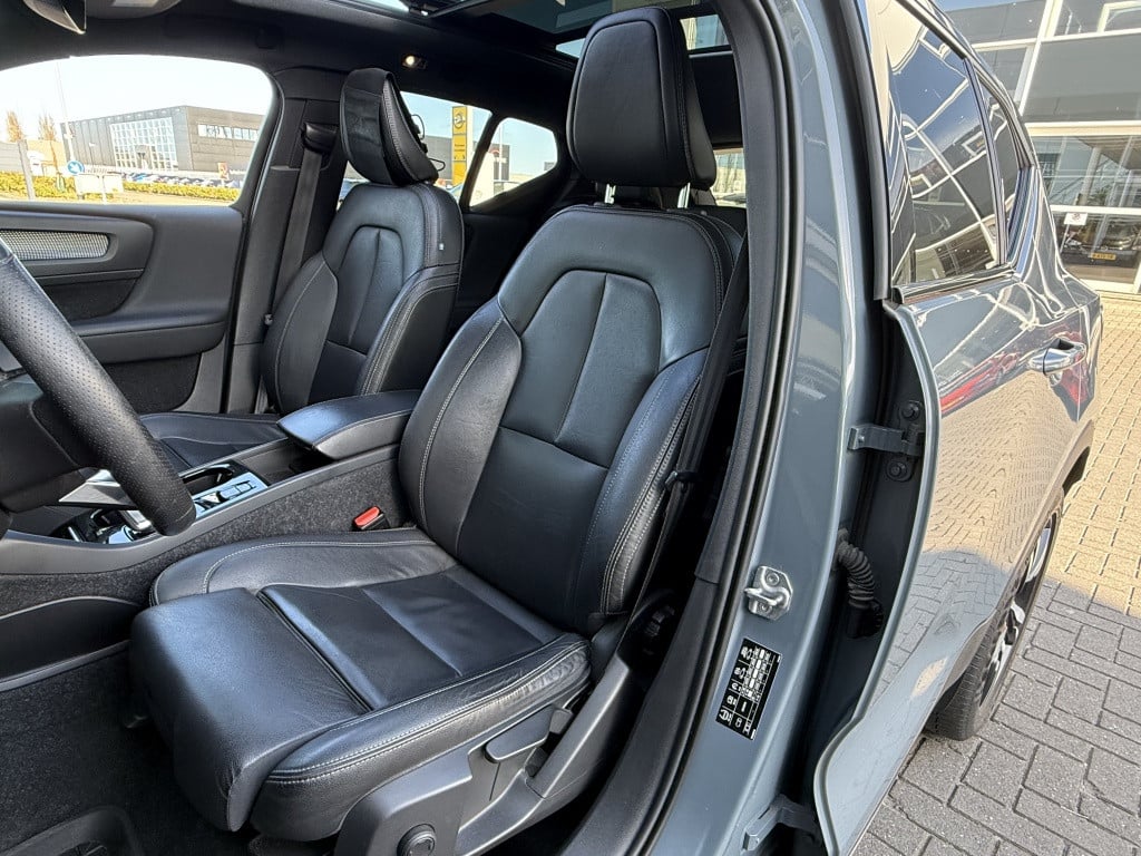 Volvo XC40 t5 262pk recharge| r-design-full options ! stylingpack