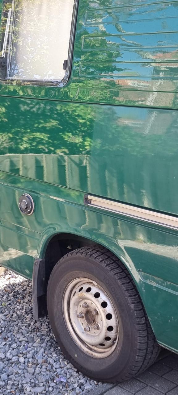 Auto reiniging. Binnen en buiten