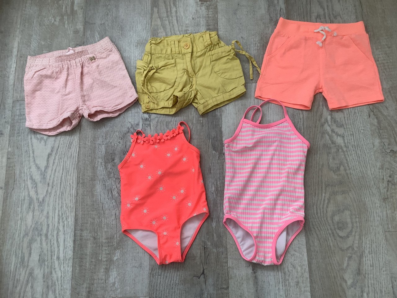 Meisjes Zomer Kledingpakket maat 92 - 43 stuks