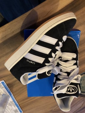 Adidas campus