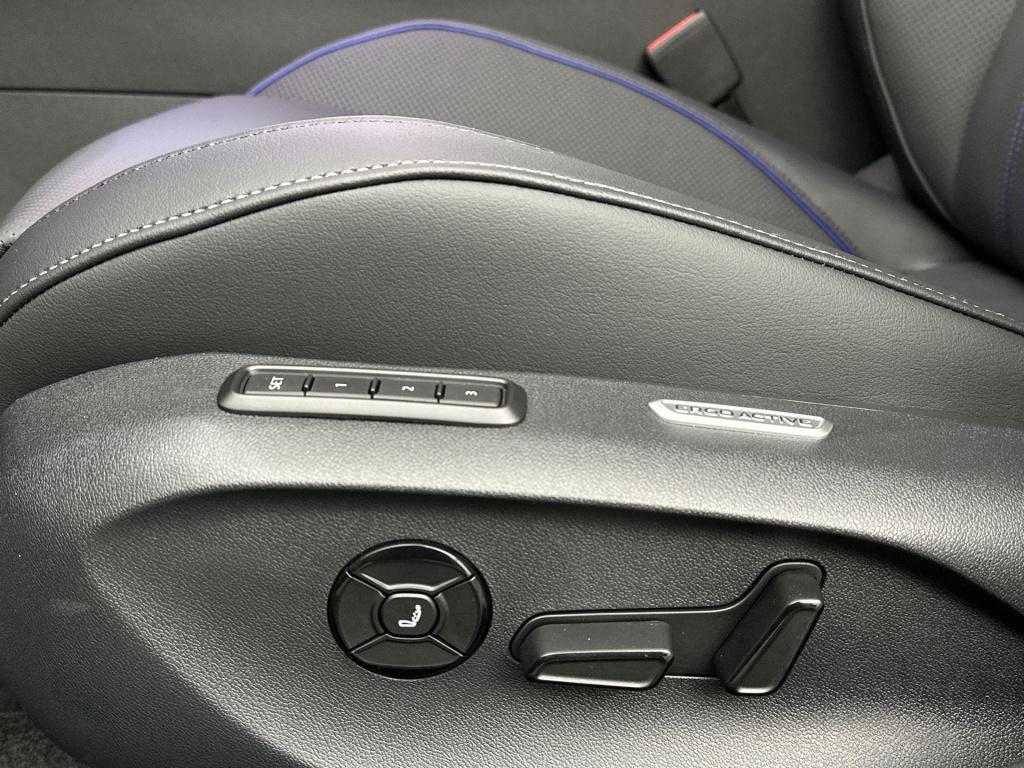 Volkswagen Passat r-line edition plug in hybride 204 pk black style plus pa