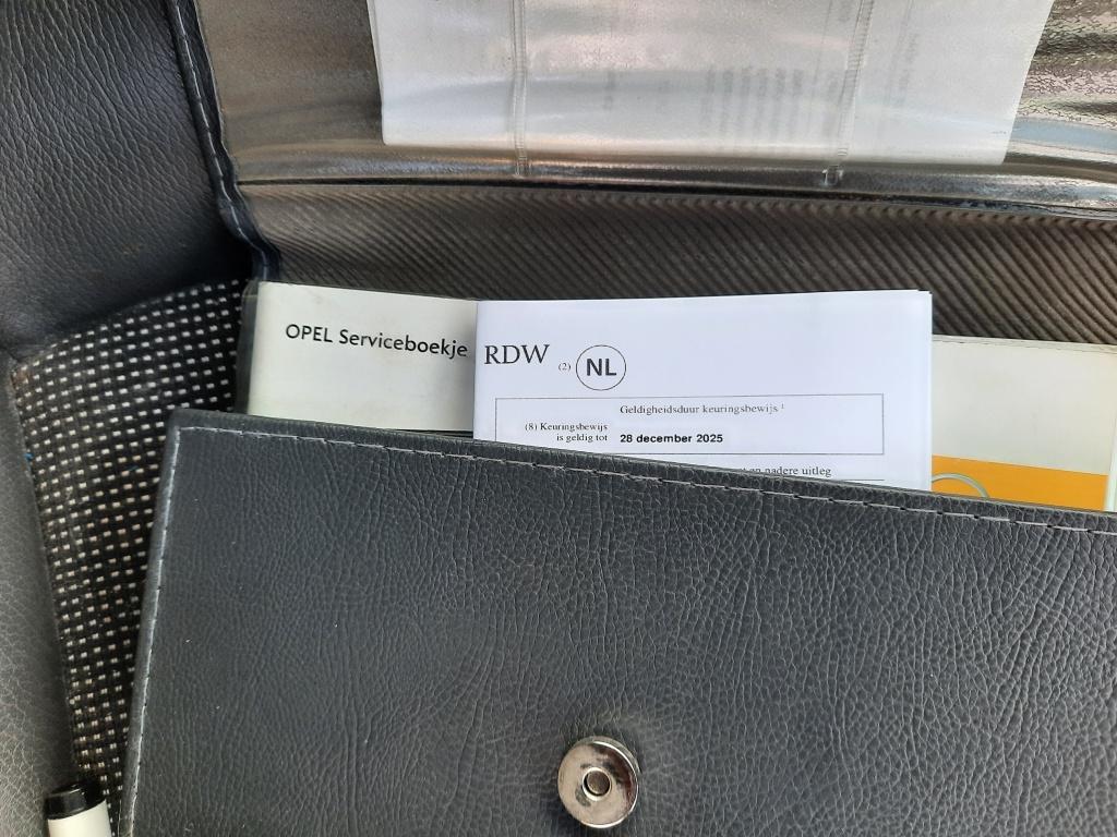 Opel Astra gtc 1.6 sport