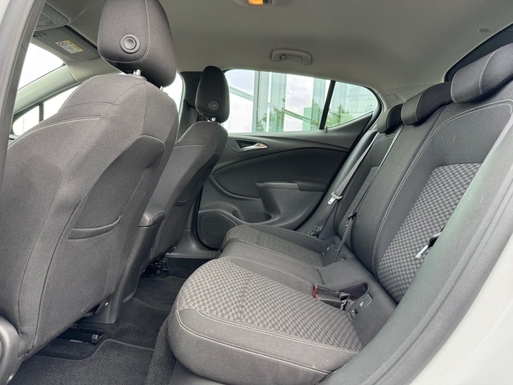 Opel Astra 1.0 105pk * carplay * parkeersenoren