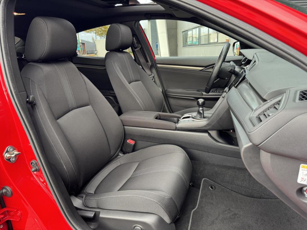 Honda Civic 1.0 i-vtec executive nl-auto, panoramadak + trekhaak!