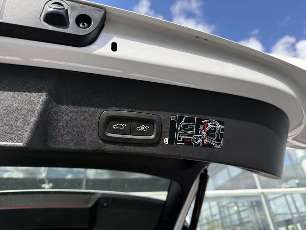 Volvo XC40 t5 262pk recharge inscription| panodak| adap.cruise| 360camera|