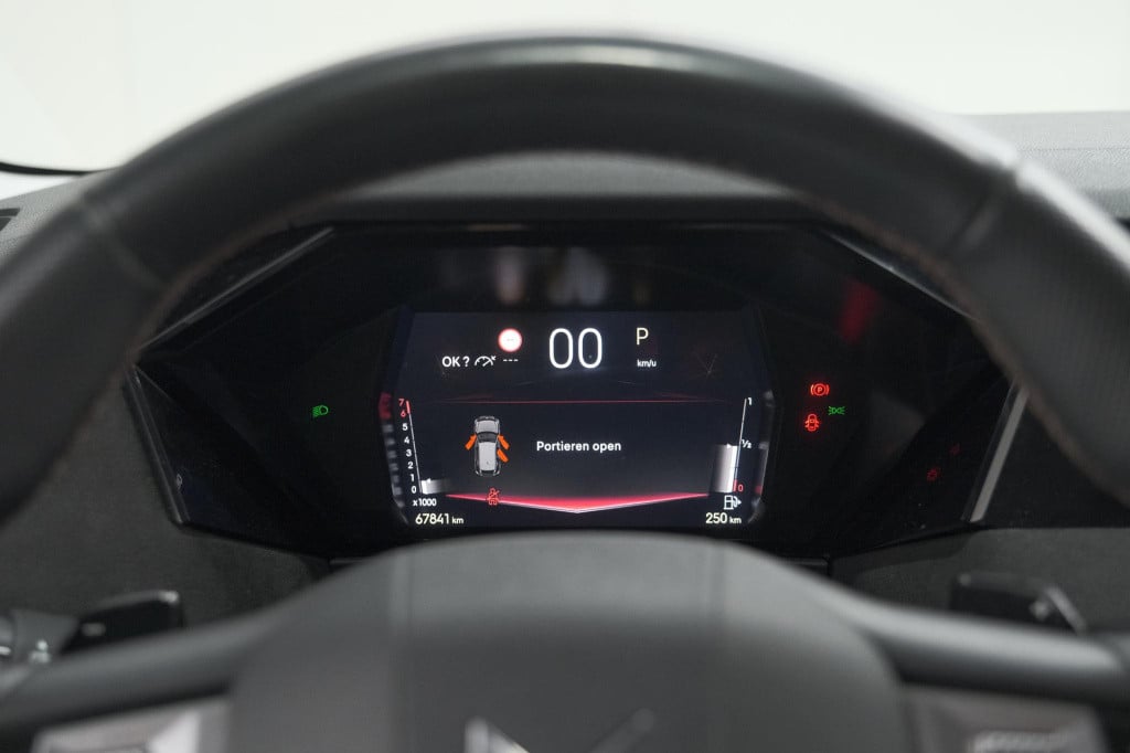 Ds Ds 4 puretech 130 eat8 performance line | camera | apple carplay | alcan