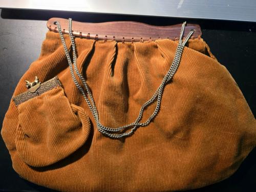 Vintage bruine velours handtas en muntenbeursje