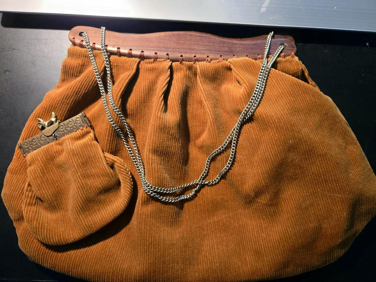 Vintage bruine velours handtas en muntenbeursje