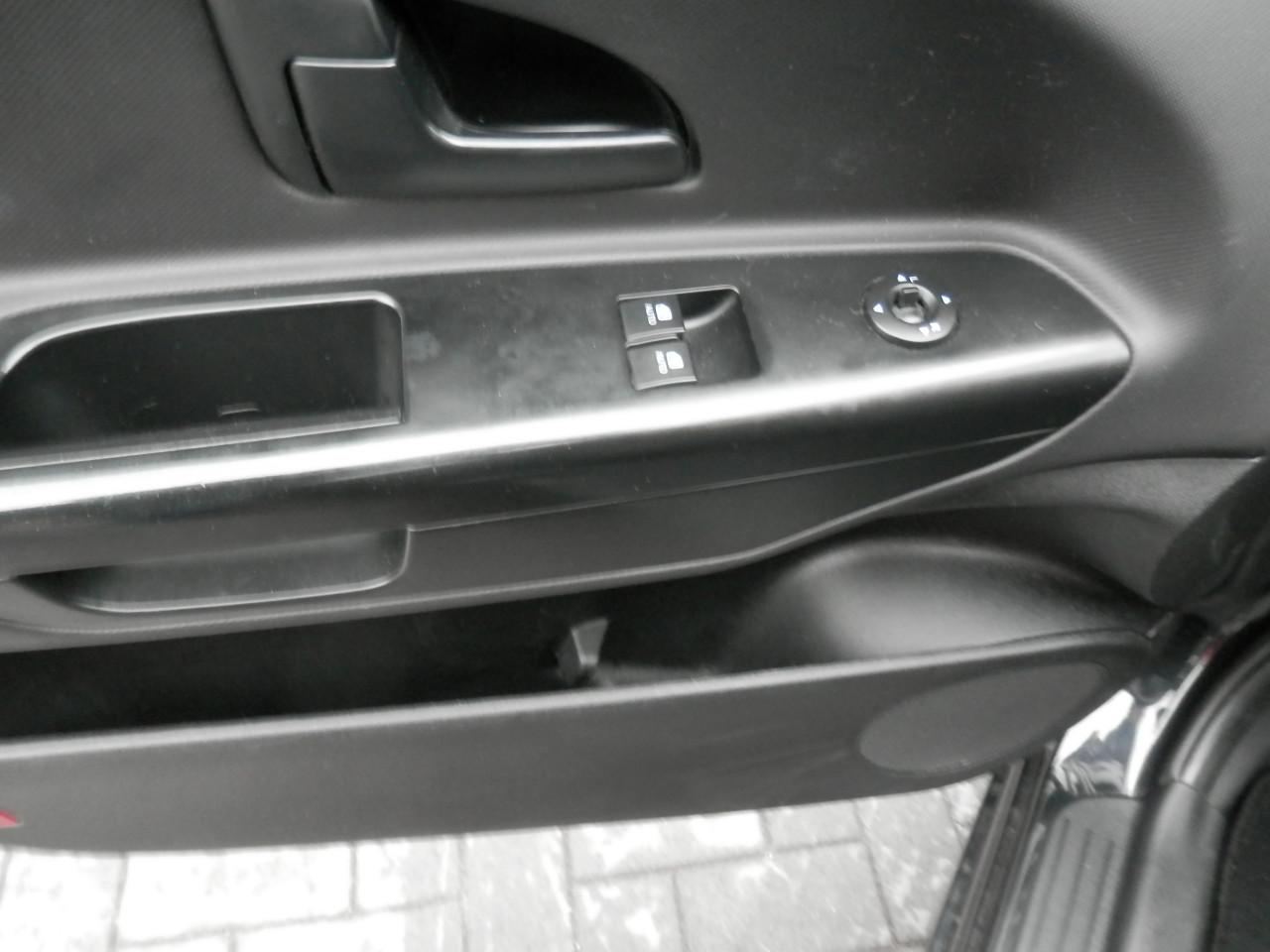 Auto Garant Biedt Aan: KIA Cee D 1.4 Navigator Plus Pack