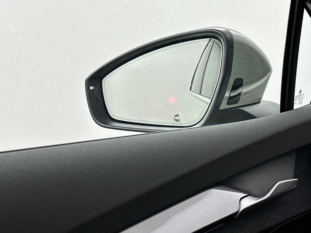 Skoda Elroq business edition elektromotor 150 kw / 204 pk suv