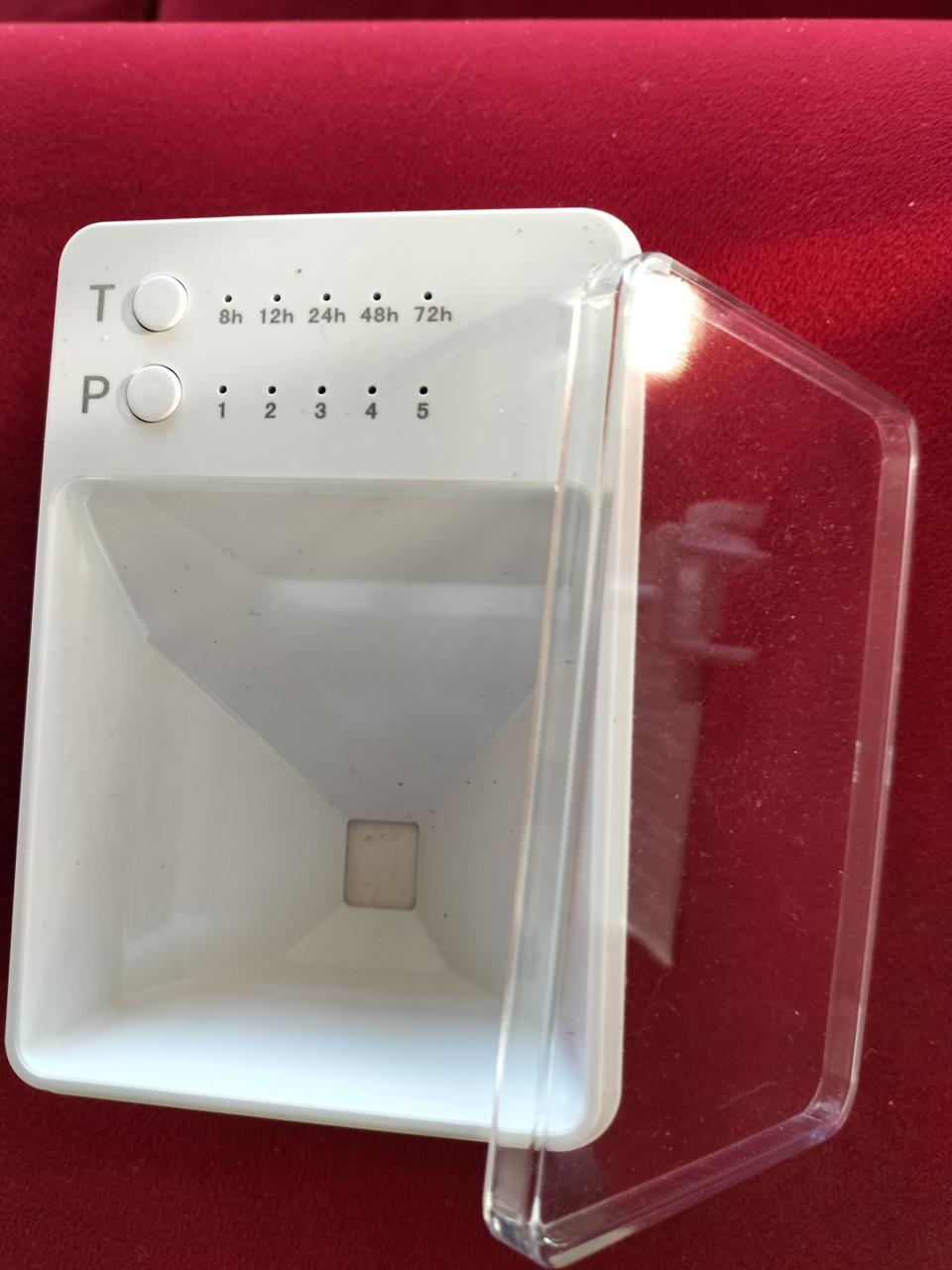 Aquarium voerautomaat