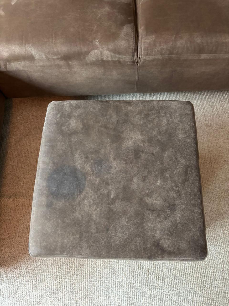 Te koop; hoekbank met poef