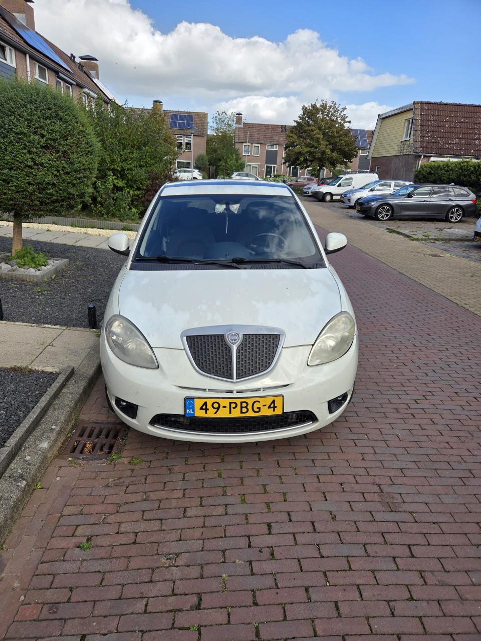 Lancia ypsilon