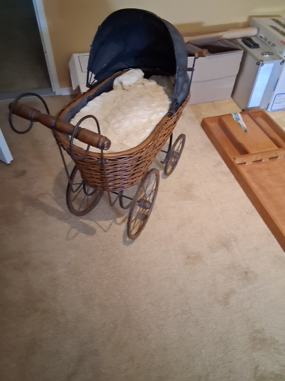 Antieke Poppenwagen