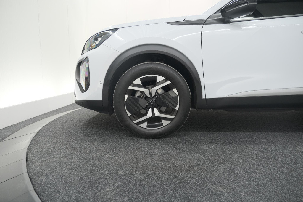 Peugeot 2008 puretech 100 allure | 360 camera | dodehoekdetectie | navigati