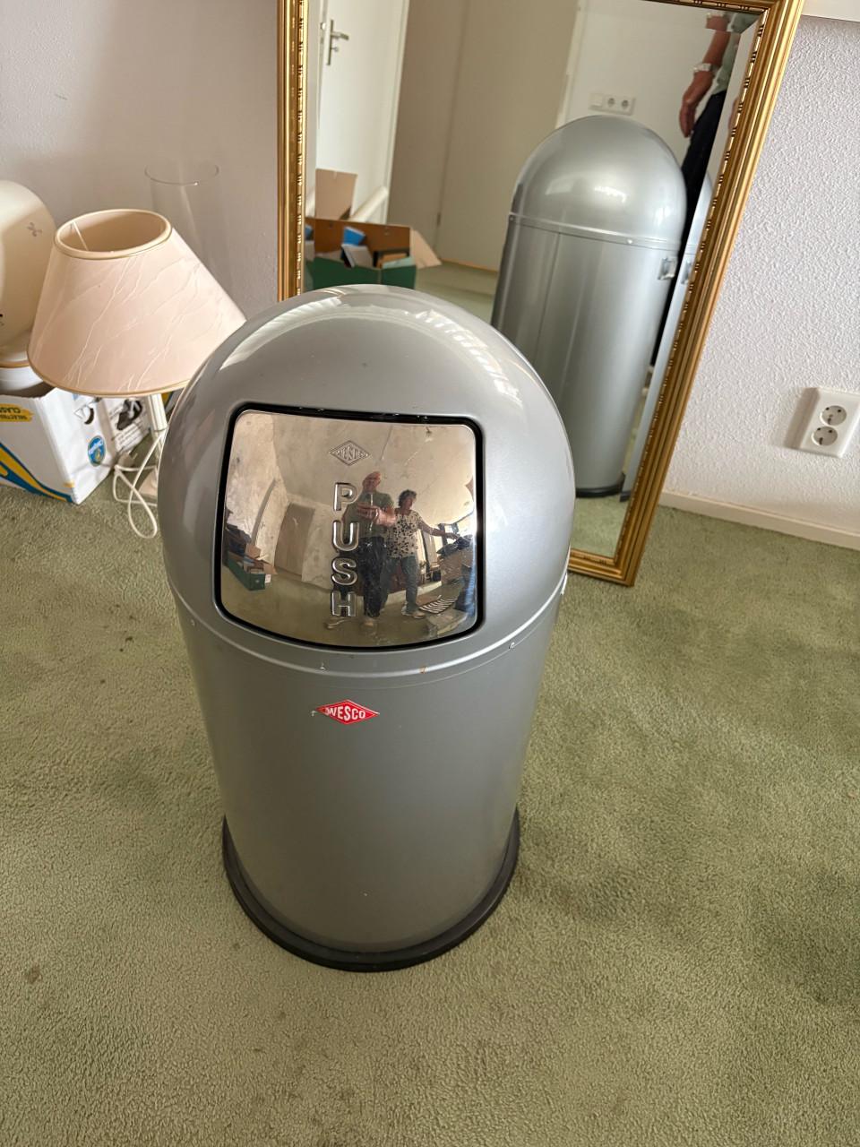 Wesco afvalbak pushboy