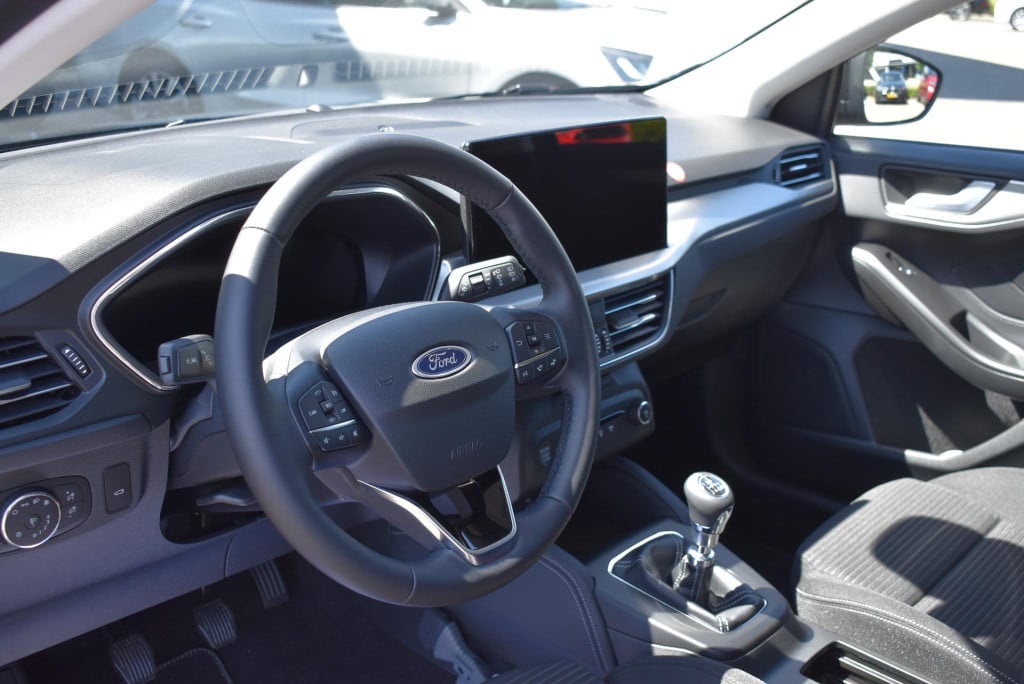 Ford Focus wagon 1.0 ecoboost hybrid titanium x | climate control | cruise 