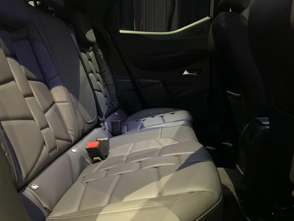 Ds Ds 3 crossback e-tense so chic 50 kwh *leder*appconnect*head-up*camera* 