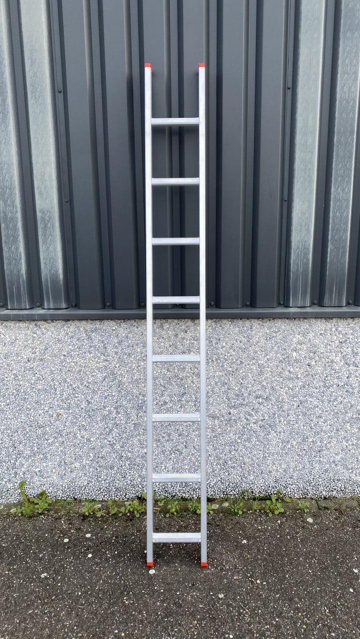 Ladder 6 sporten zwart gecoat NIEUW