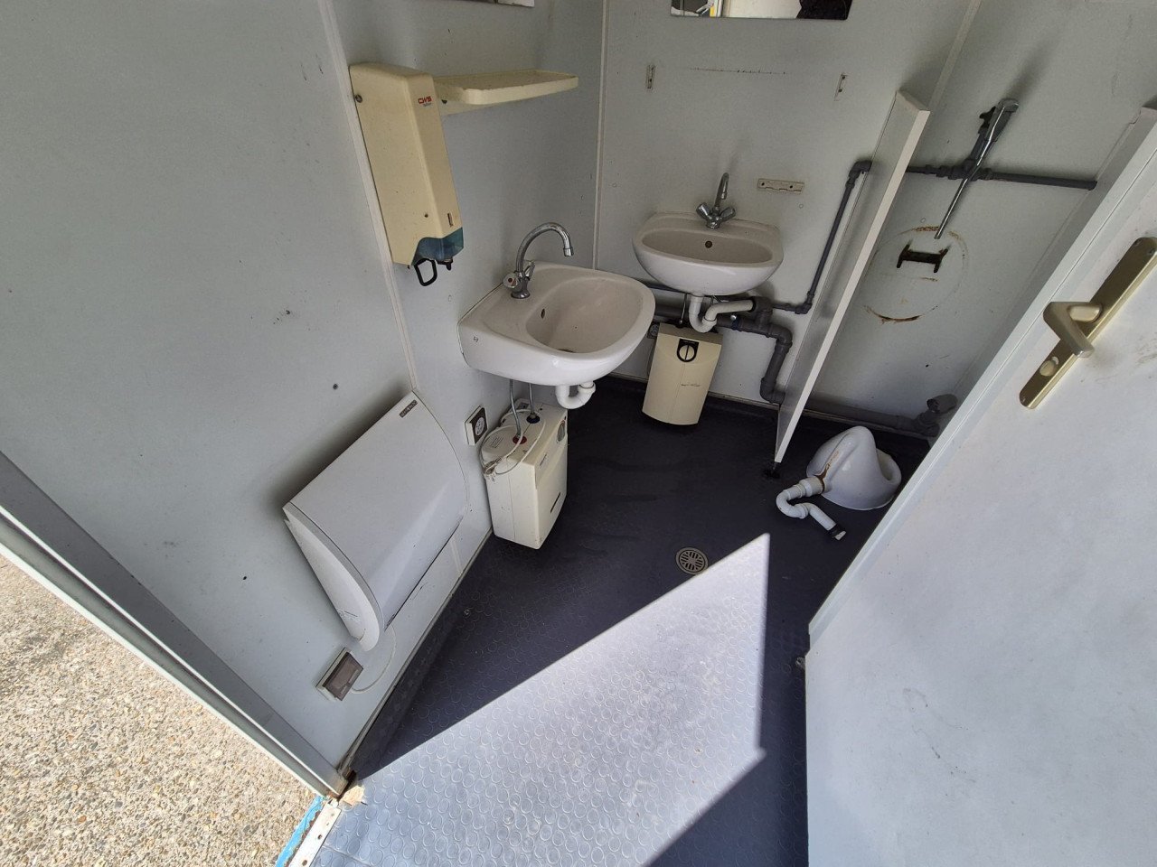 20ft sanitairunit / toiletunit / tijdelijke toiletten