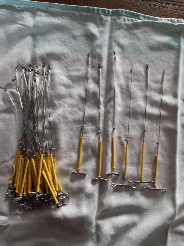 Nog wat afhouders met extra voetje .