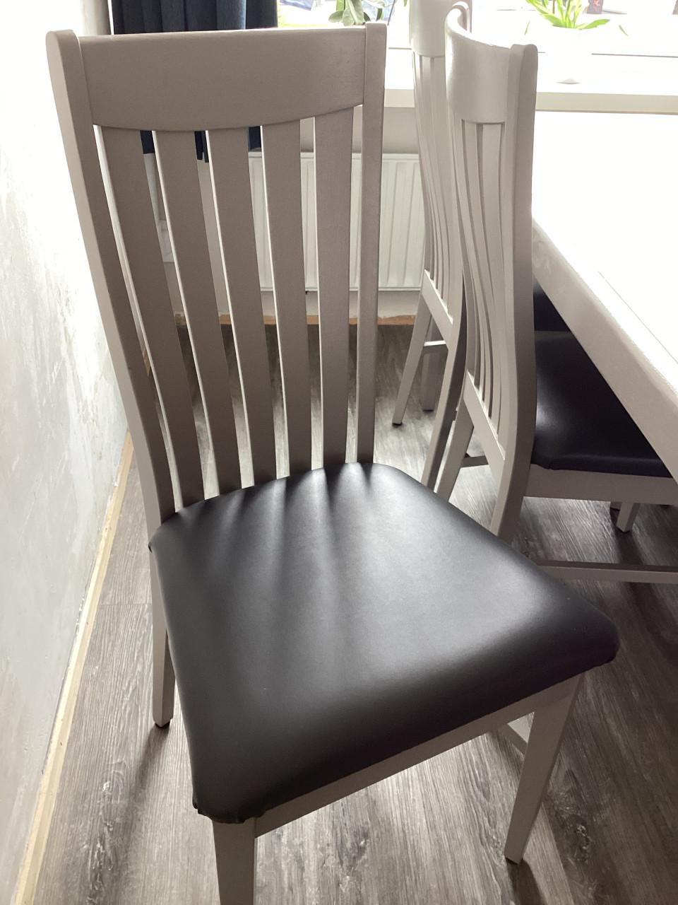 TE KOOP. Eiken Eetkamertafel