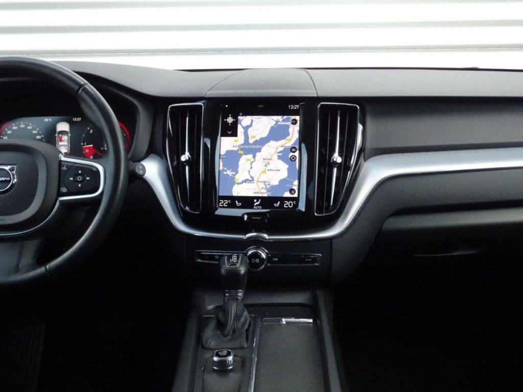 Volvo XC60 2.0 d4 momentum pro adapt. led | apple carplay/android auto