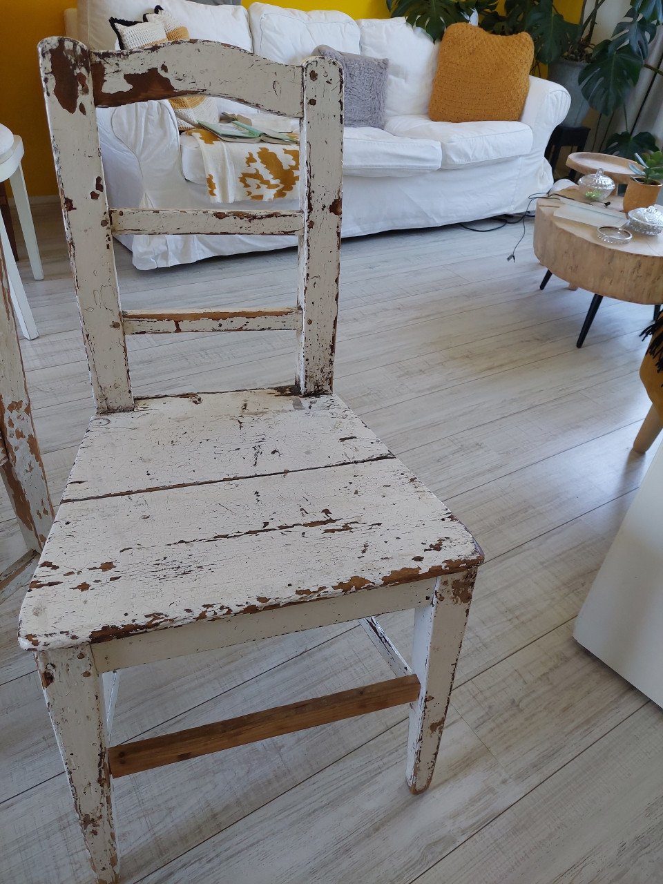 Brocante eetkamerstoelen