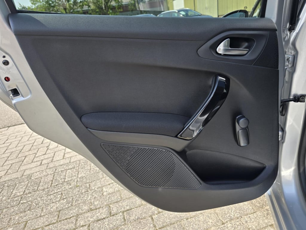 Peugeot 208 1.2 puretech allure