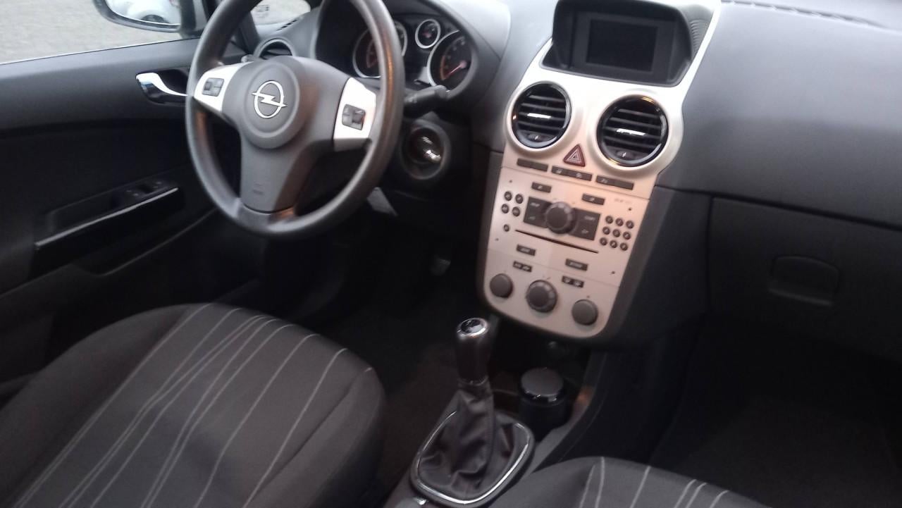 Opel CORSA 1.4 16v Enjoy 3drs bj:2007 airco lm-velgen apk 12-2026