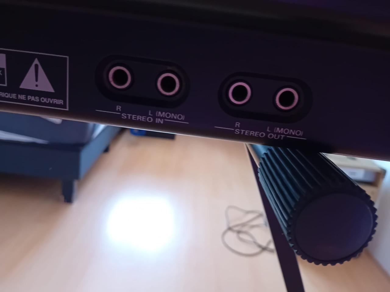 Roland E-86 intelligent synthesizer
