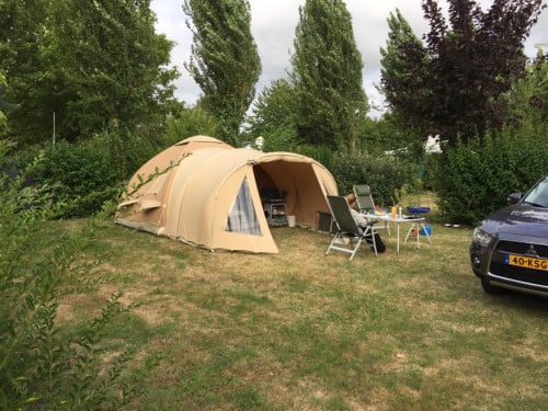 Te koop Karsten opblaasbare tent 350x350m , zeer compleet en in prima staat