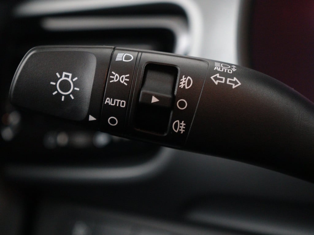 Kia Stonic 1.0 t-gdi mhev dynamicline | led koplampen | climate control | n