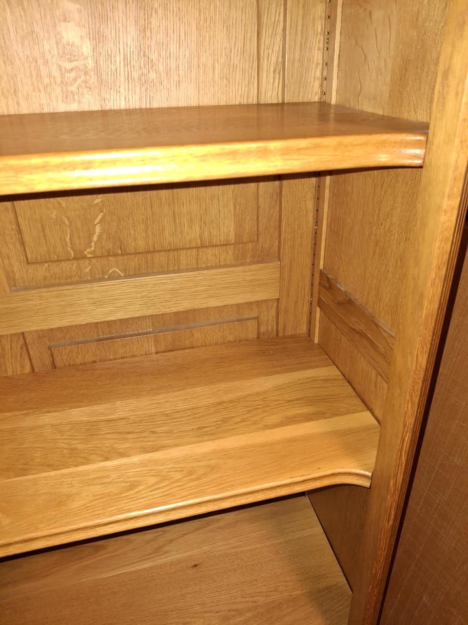 Massief eiken boekenkast