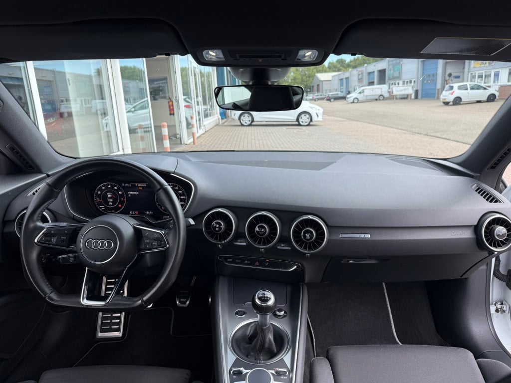 Audi TT 2.0 tfsi pro line +