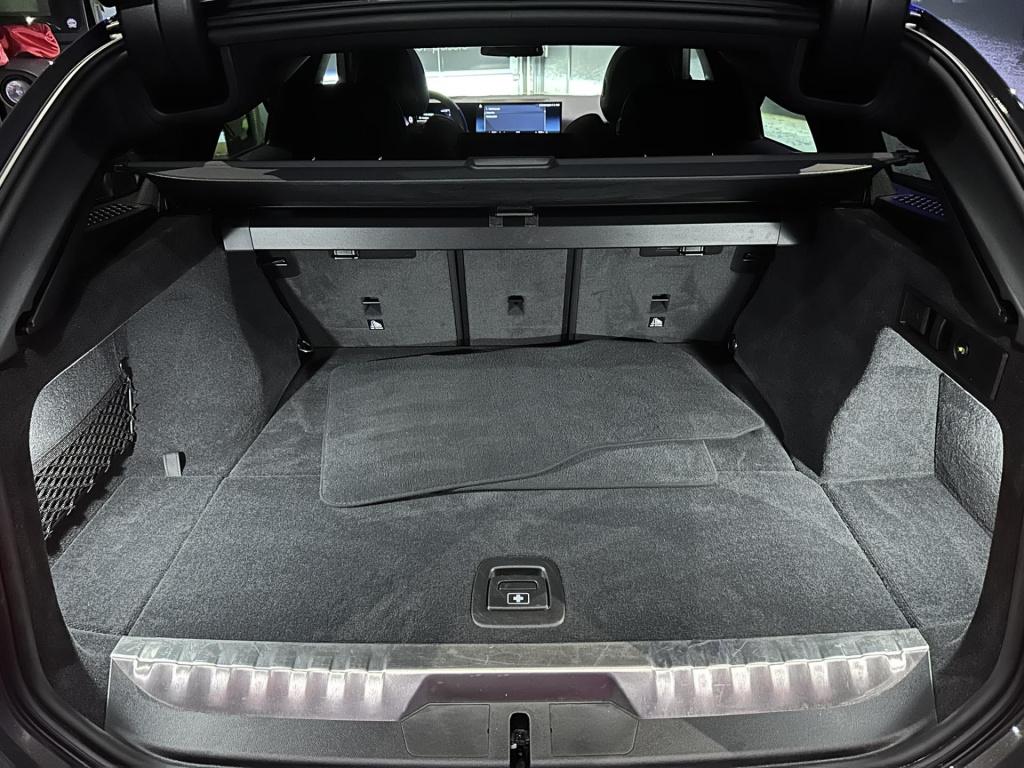 BMW 3-serie touring 330e *dravitgrau*pano*hud*trekhaak*