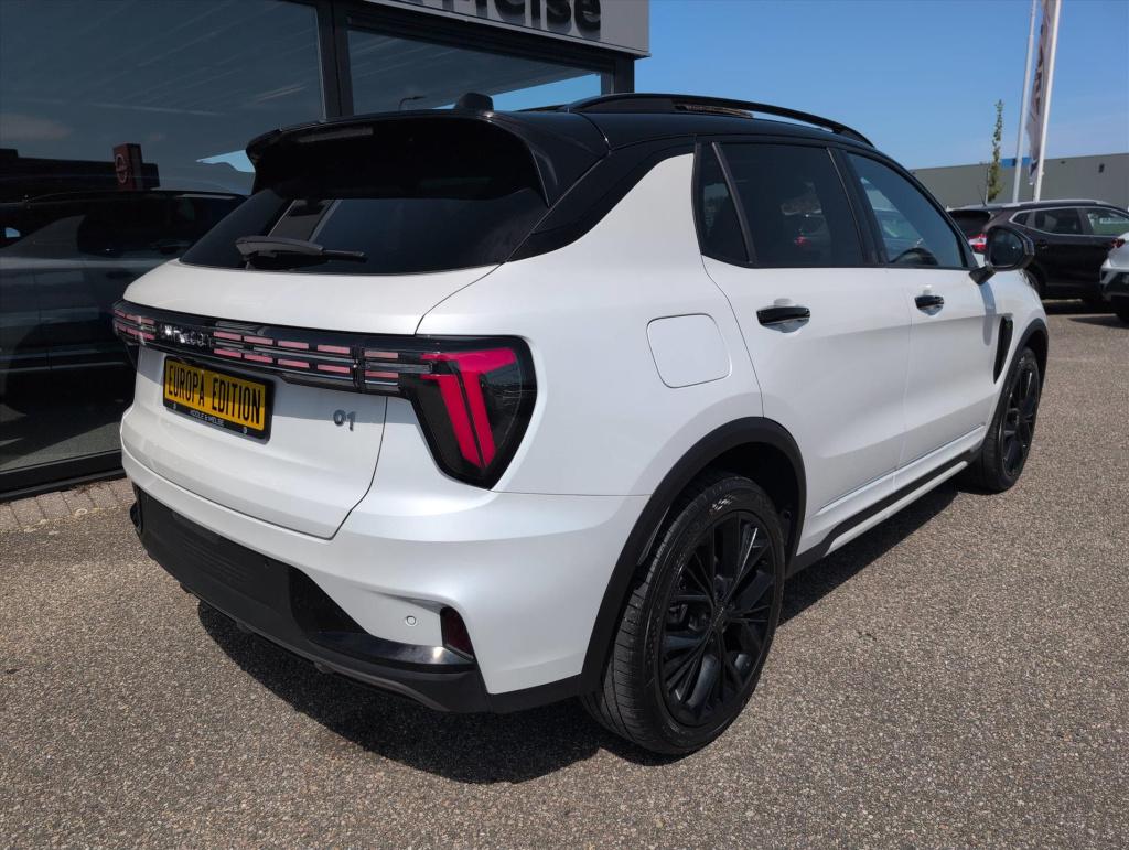 Lynk & Co 01 1.5 276pk phev more | pano | carplay | leer