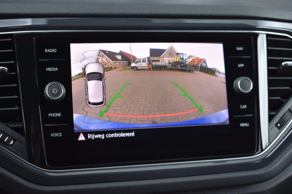 Volkswagen T-roc 1.0 tsi sport | virtual cockpit | trekhaak | camera | nap 