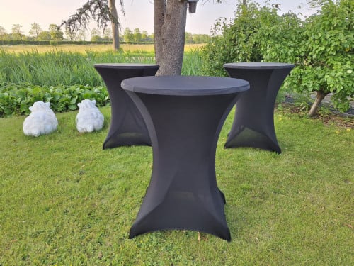 Stafels met hoes zwart of wit te huur