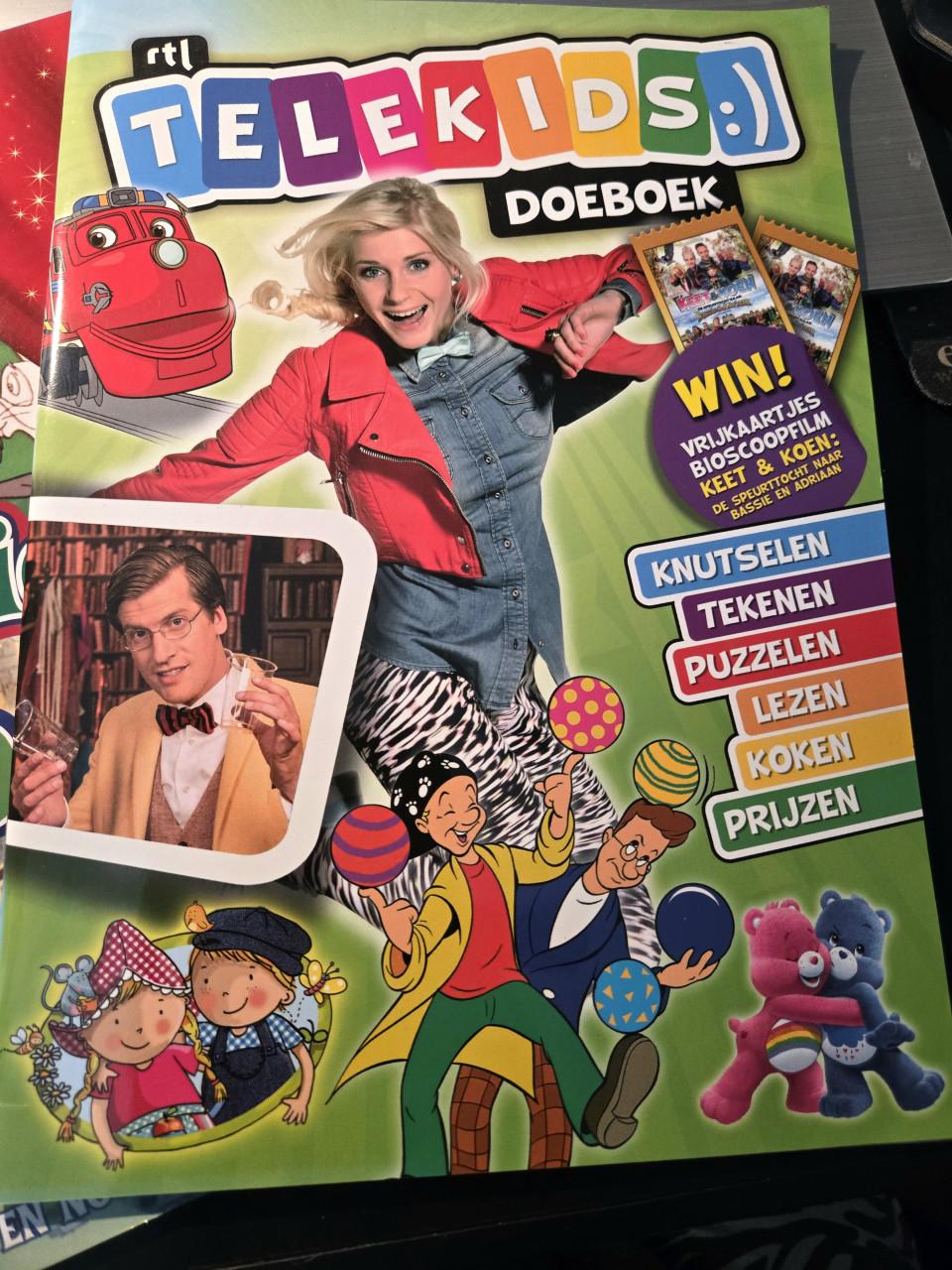 4 stuks lees- en doeboeken