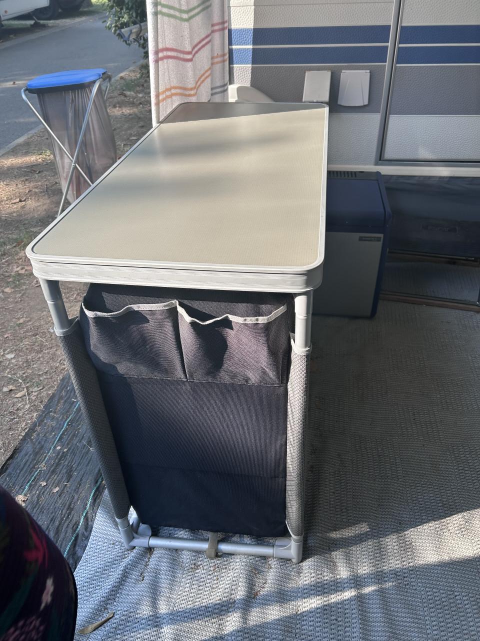 Camping kast in goede staat