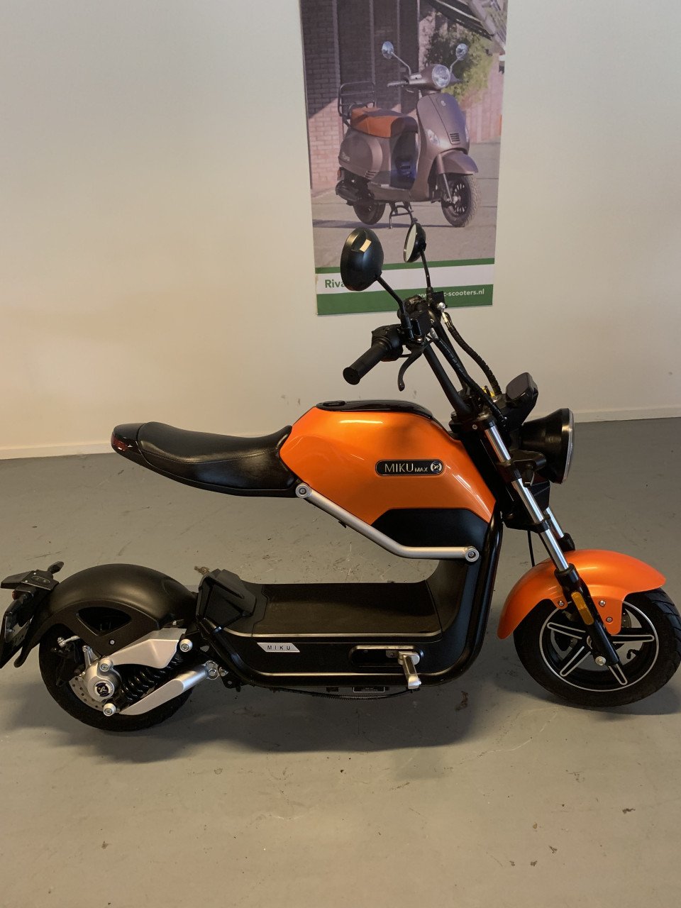 MIKU MAX 25KM NU 895,= RIJKLAAR
