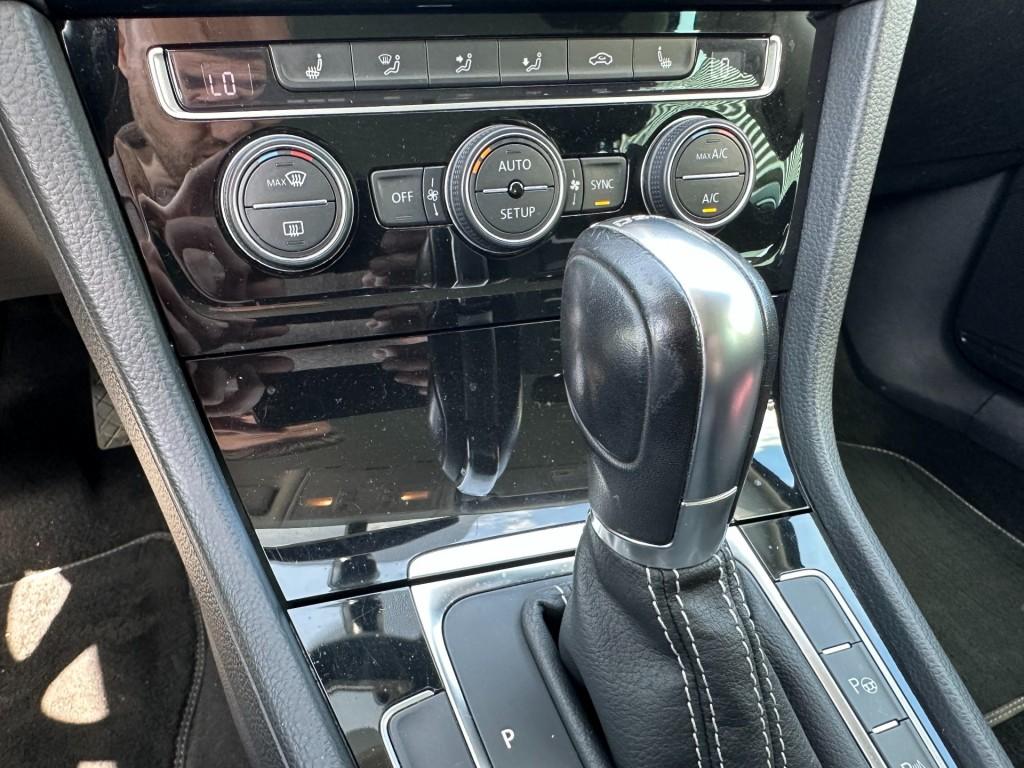 Volkswagen Golf 1.4 tsi cup edition trekhaak parkeersensoren elect. inklapb